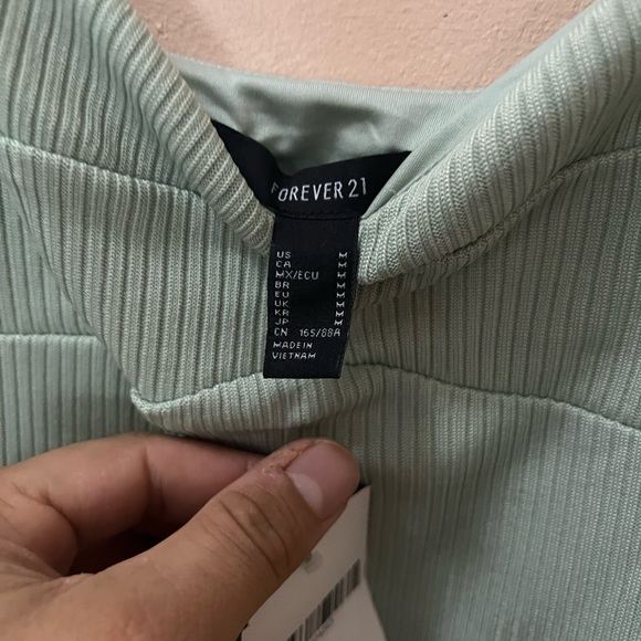 Olive green woman’s dress size medium - Picture 6 of 6